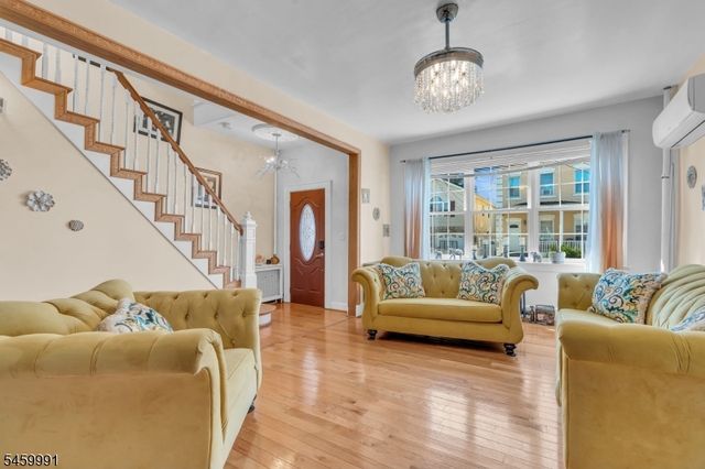 282 Alpine St, Perth Amboy City, NJ 08861