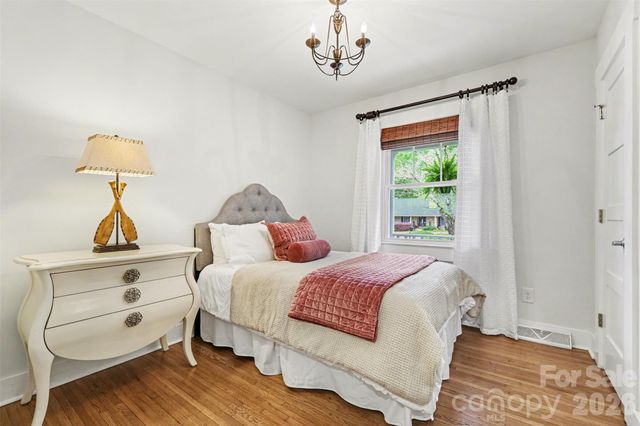 107 Peachtree Street, Belmont, NC 28012
