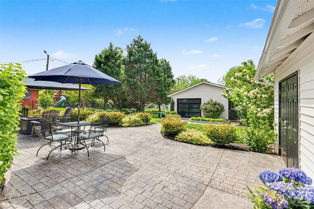 107 Peachtree Street, Belmont, NC 28012