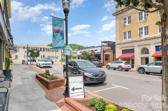 107 Peachtree Street, Belmont, NC 28012