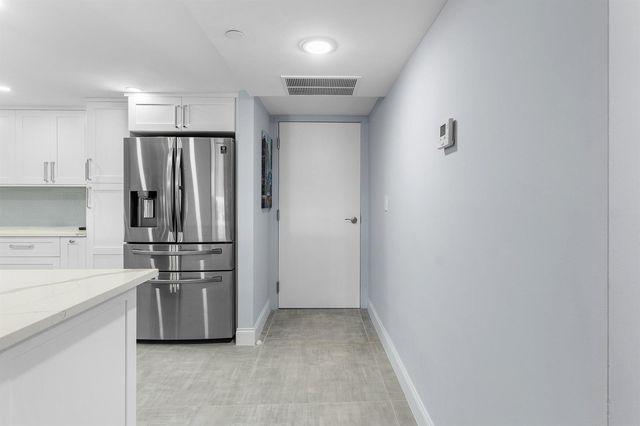 1150 Hillsboro Mile 905, Hillsboro Beach, FL 33062