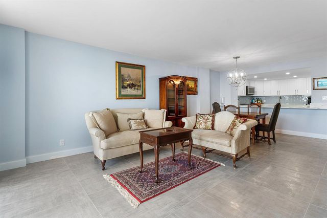 1150 Hillsboro Mile 905, Hillsboro Beach, FL 33062
