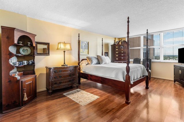 1150 Hillsboro Mile 905, Hillsboro Beach, FL 33062