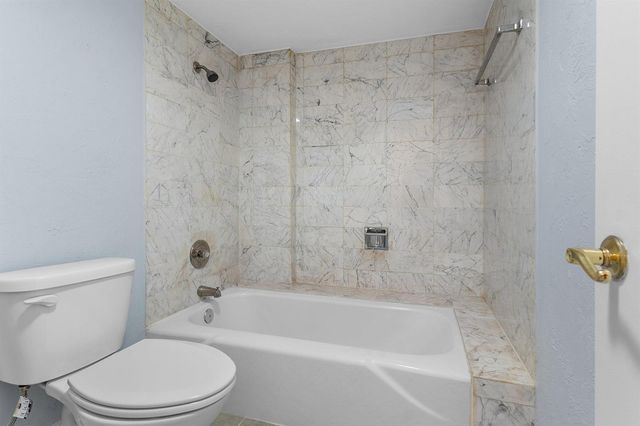 1150 Hillsboro Mile 905, Hillsboro Beach, FL 33062