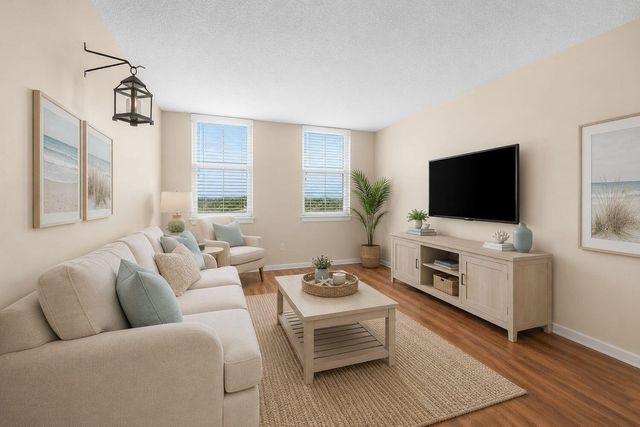 1150 Hillsboro Mile 905, Hillsboro Beach, FL 33062