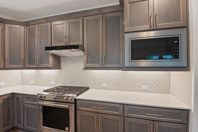 210 Bellows ST, Georgetown, TX 78633