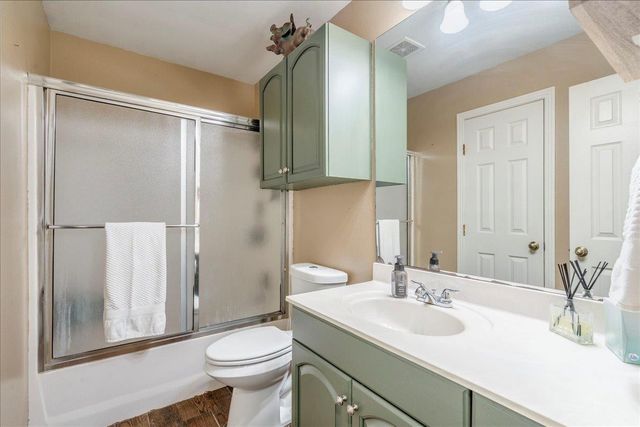 300 Dove Hollow DR, Kyle, TX 78640