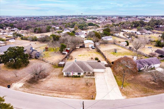 300 Dove Hollow DR, Kyle, TX 78640