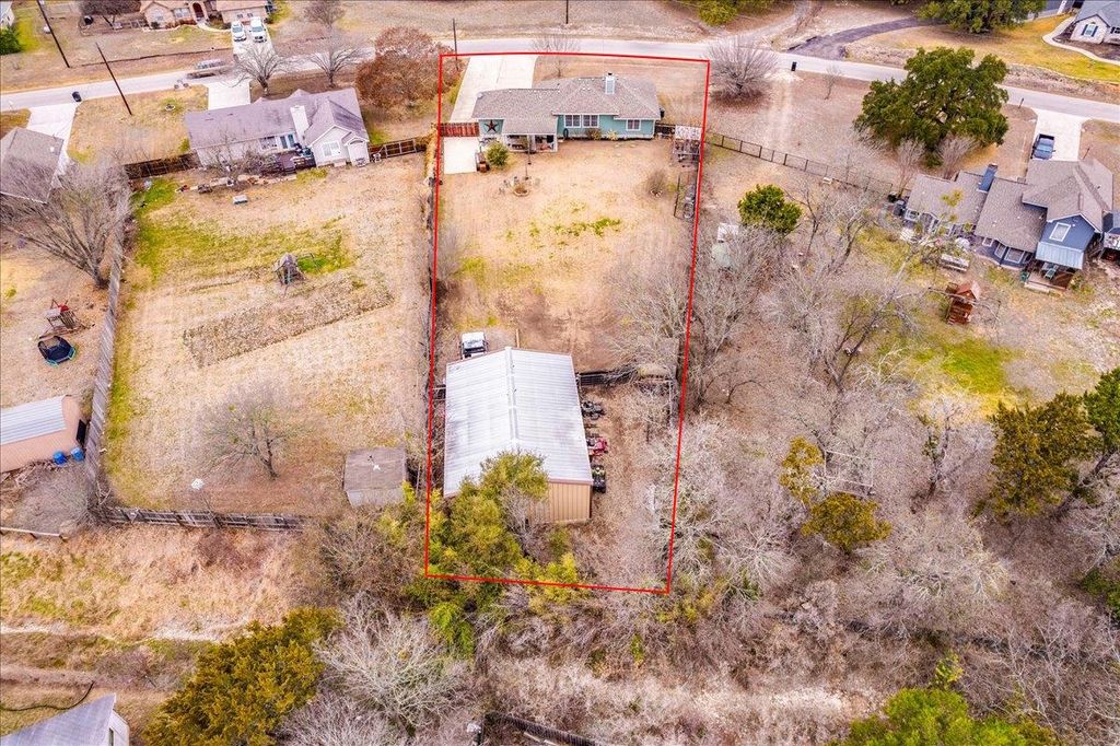 300 Dove Hollow DR, Kyle, TX 78640