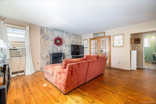 47 Elwood Road, Northport, NY 11768