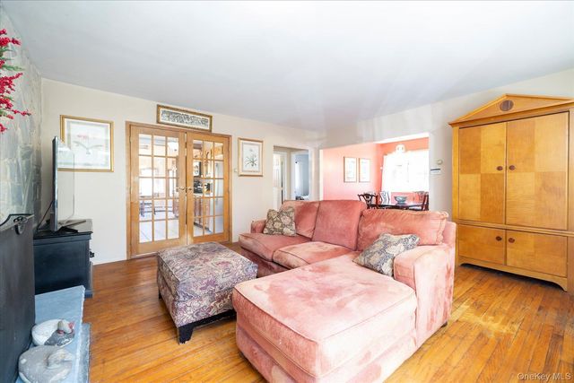 47 Elwood Road, Northport, NY 11768