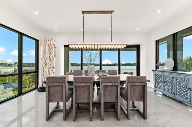 402 HILLSBOROUGH STREET, Palm Harbor, FL 34683