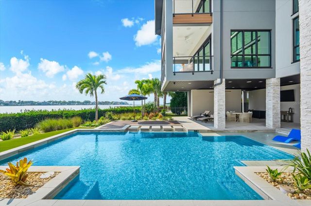 402 HILLSBOROUGH STREET, Palm Harbor, FL 34683