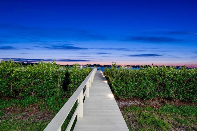402 HILLSBOROUGH STREET, Palm Harbor, FL 34683