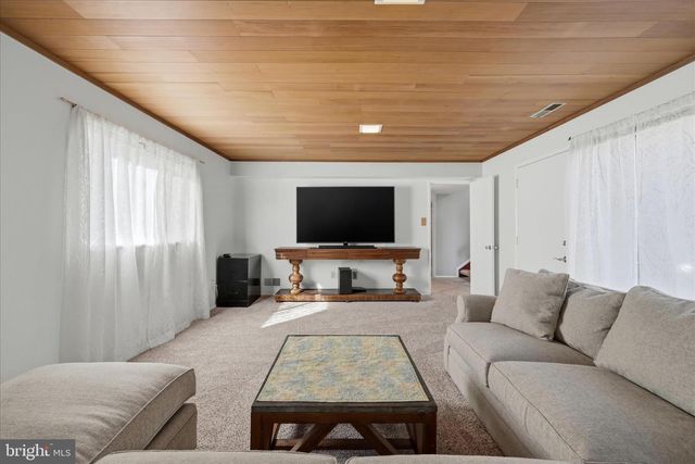 8825 CHARLES HAWKINS WAY, Annandale, VA 22003