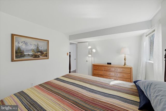 8825 CHARLES HAWKINS WAY, Annandale, VA 22003