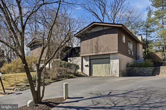 8825 CHARLES HAWKINS WAY, Annandale, VA 22003