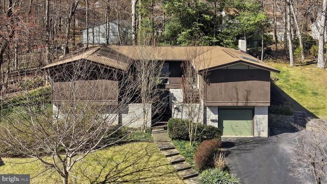 8825 CHARLES HAWKINS WAY, Annandale, VA 22003