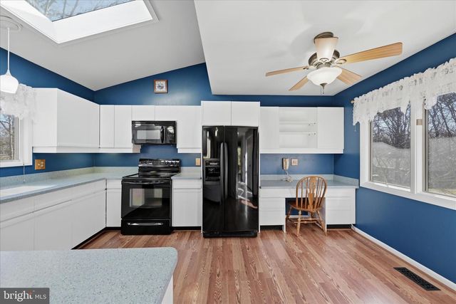 8825 CHARLES HAWKINS WAY, Annandale, VA 22003