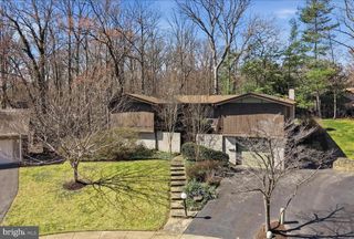 8825 CHARLES HAWKINS WAY, Annandale, VA 22003