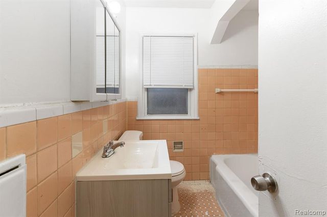 10642 Mckinney Street, Detroit, MI 48224