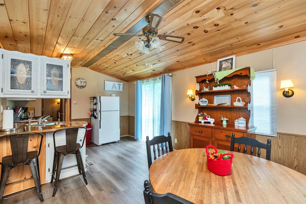 115 Brookside Drive 2-12, Fitzwilliam, NH 03447