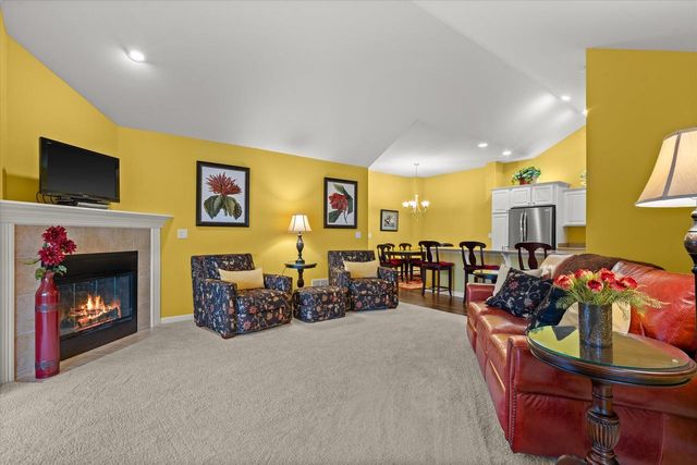 N50W25074 William DRIVE, Pewaukee, WI 53072