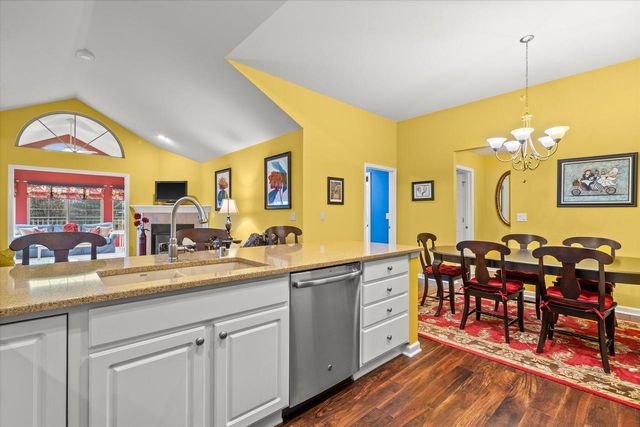 N50W25074 William DRIVE, Pewaukee, WI 53072