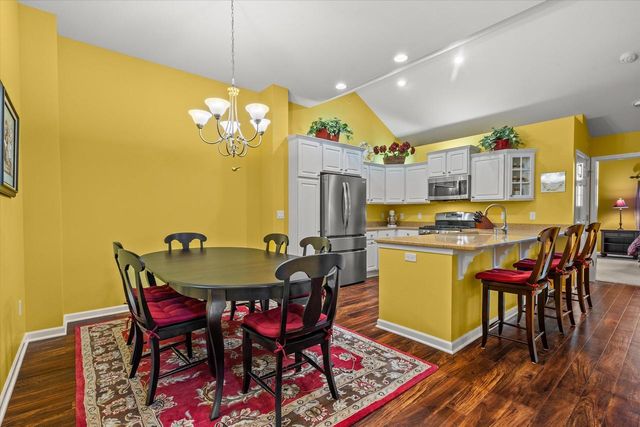 N50W25074 William DRIVE, Pewaukee, WI 53072