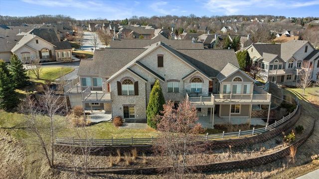 N50W25074 William DRIVE, Pewaukee, WI 53072