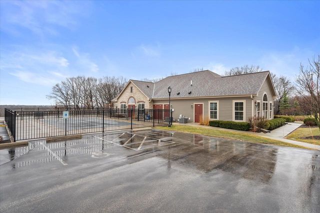 N50W25074 William DRIVE, Pewaukee, WI 53072