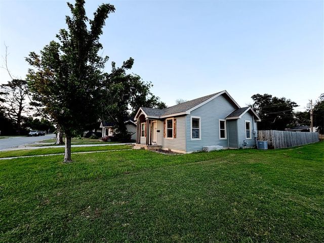 1805 N Louisa Avenue, Shawnee, OK 74804