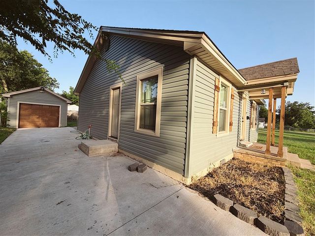 1805 N Louisa Avenue, Shawnee, OK 74804
