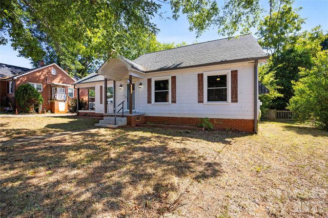 309 S Main Avenue S, Newton, NC 28658
