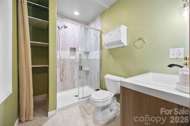 309 S Main Avenue S, Newton, NC 28658