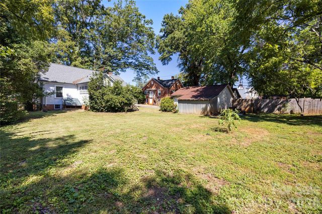 309 S Main Avenue S, Newton, NC 28658