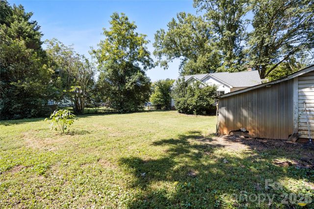 309 S Main Avenue S, Newton, NC 28658