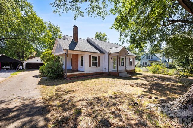 309 S Main Avenue S, Newton, NC 28658