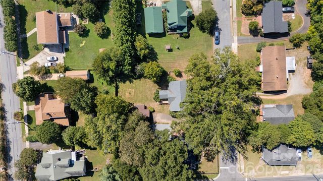309 S Main Avenue S, Newton, NC 28658