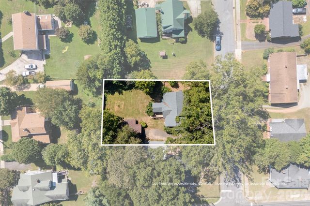 309 S Main Avenue S, Newton, NC 28658