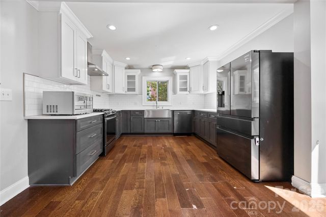 309 S Main Avenue S, Newton, NC 28658