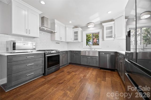 309 S Main Avenue S, Newton, NC 28658