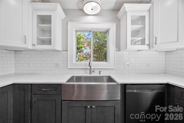 309 S Main Avenue S, Newton, NC 28658