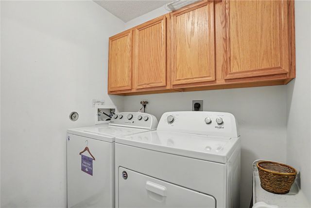 1151 74th Street NE, Cedar Rapids, IA 52402