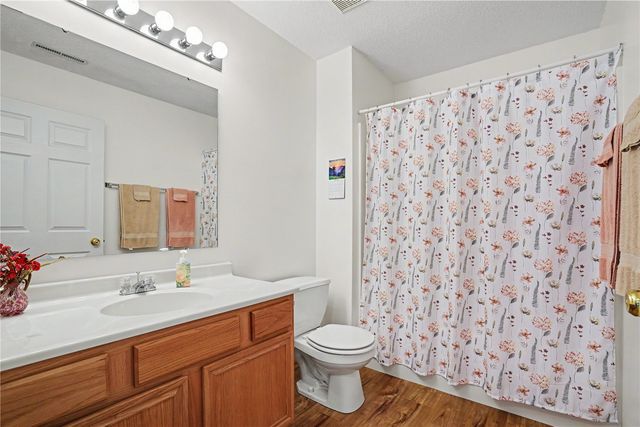 1151 74th Street NE, Cedar Rapids, IA 52402