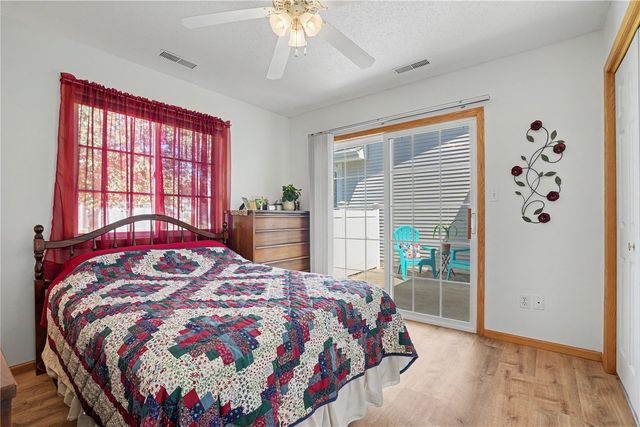 1151 74th Street NE, Cedar Rapids, IA 52402