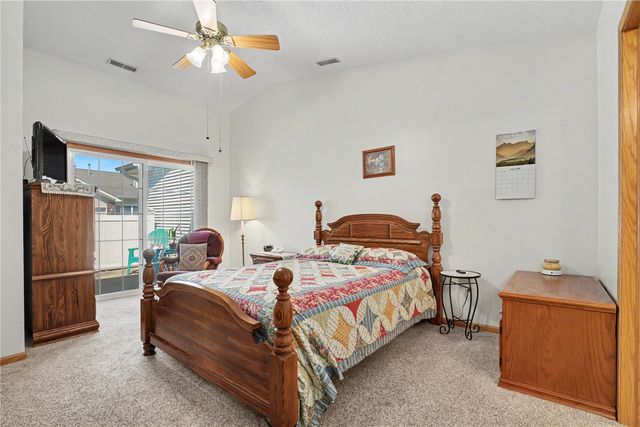 1151 74th Street NE, Cedar Rapids, IA 52402