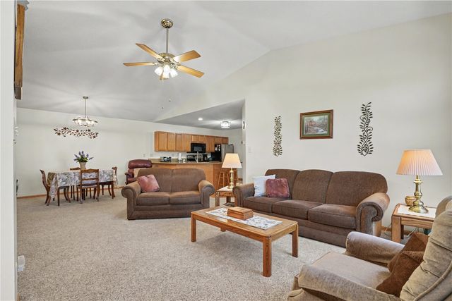 1151 74th Street NE, Cedar Rapids, IA 52402