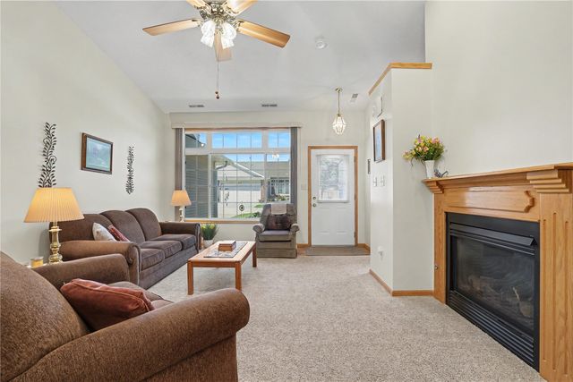 1151 74th Street NE, Cedar Rapids, IA 52402