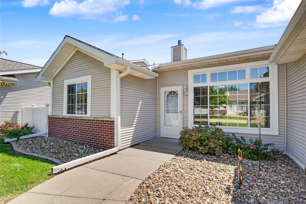 1151 74th Street NE, Cedar Rapids, IA 52402